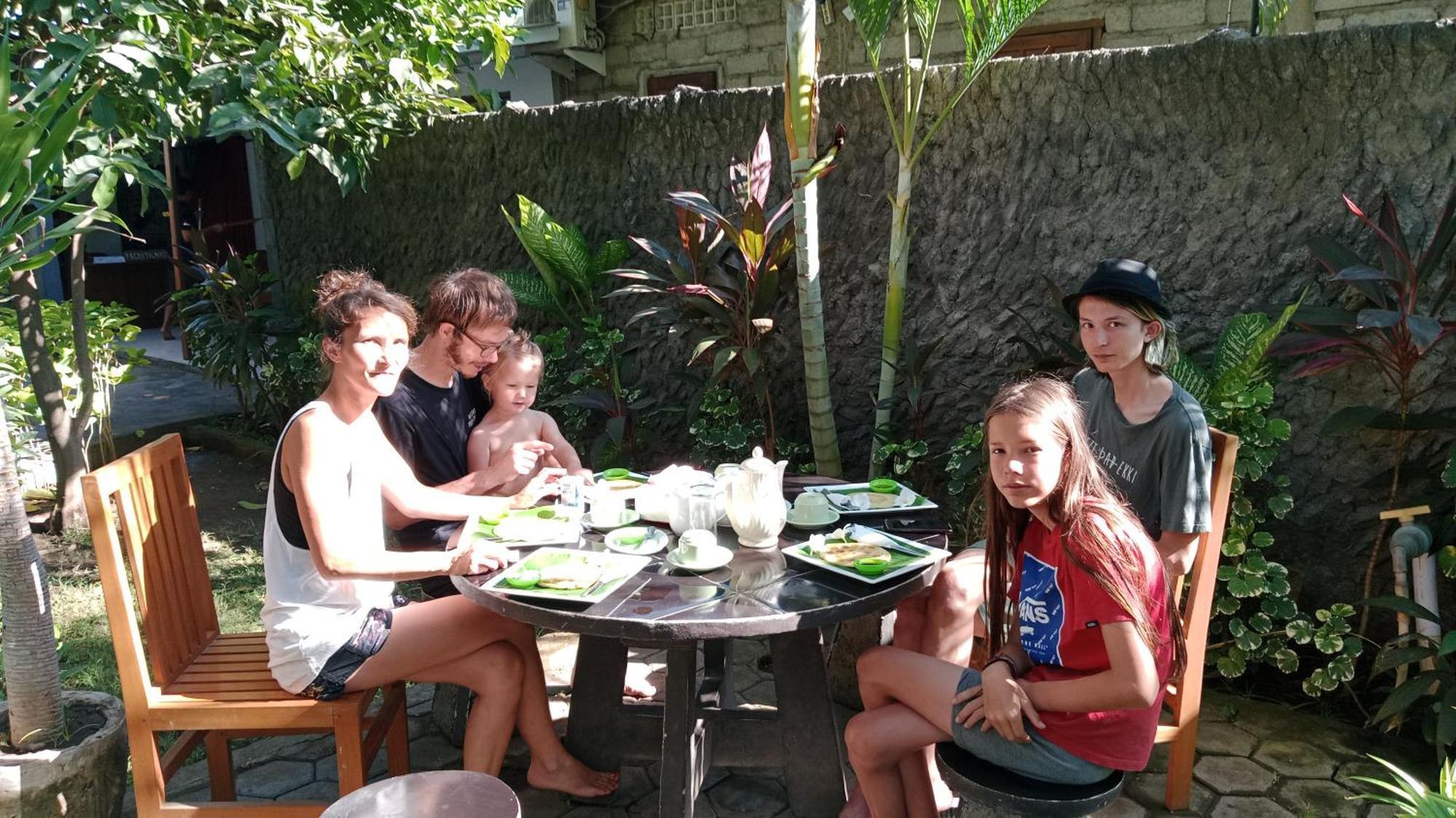 Van Santri Homestay Pemuteran ภายนอก รูปภาพ